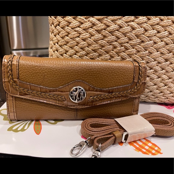 BRIGHTON JUTE AND LEATHER SHOULDER BAG & MATCHING BRIGHTON CROSSBODY WALLET - Picture 3 of 15